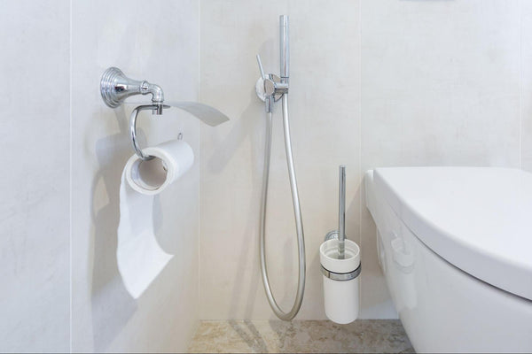 Mitos e verdades sobre duchas higiênicas: o que é fato e o que é exagero?