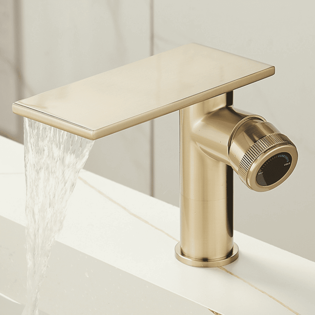 Misturador Monocomando Bica Baixa para Lavabo Linear com cascata direcional