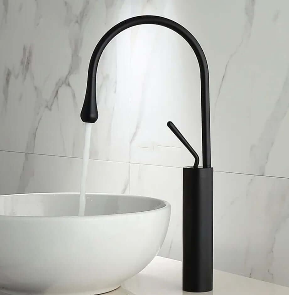 Torneira monocomando para lavabo rotativa com design moderno - Linha Water drop Hídrica